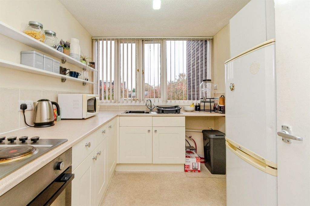 Property photo 3 of 14