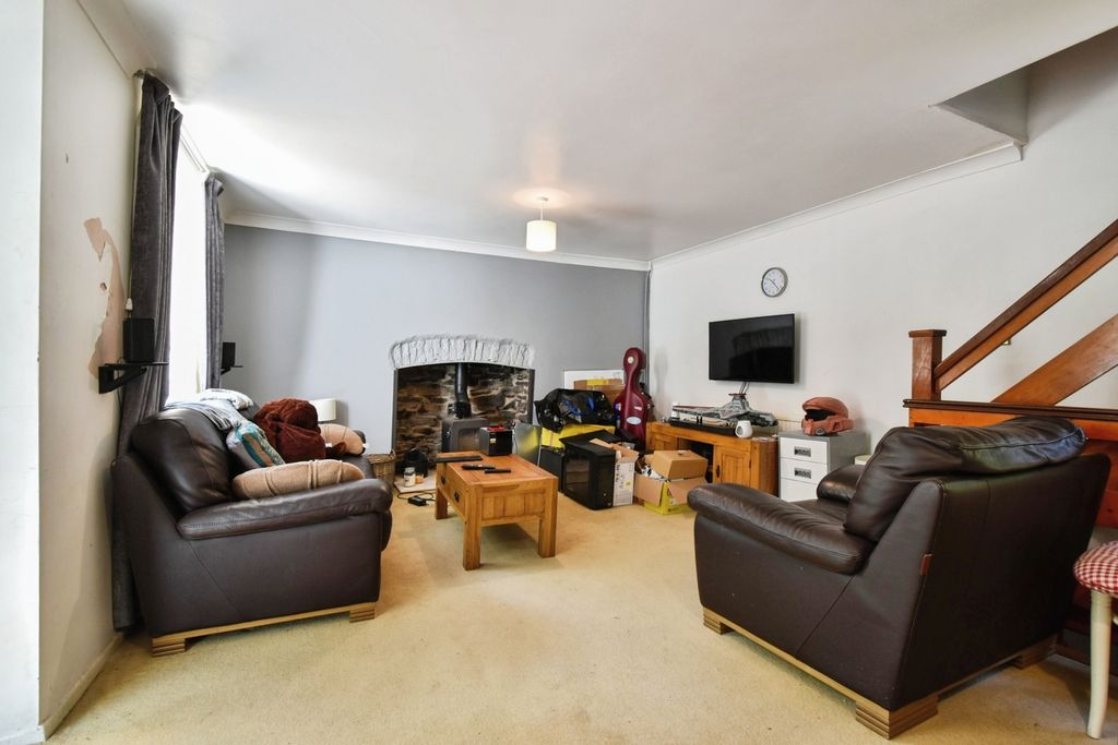 Property photo 3 of 15 Pbox-Img.Jpg