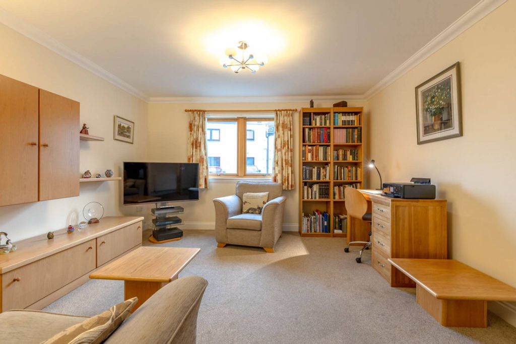 Property photo 2 of 19