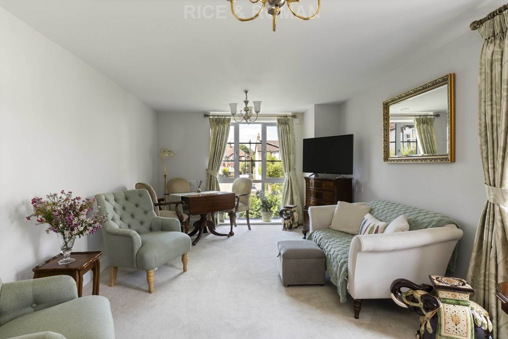 Property photo 1 of 22