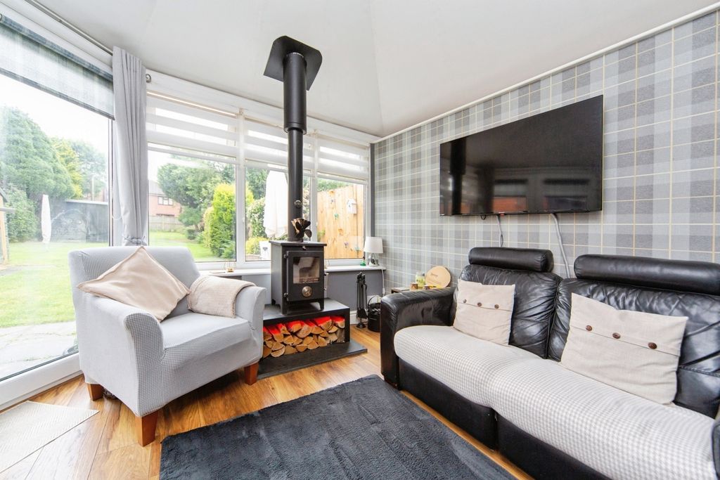 Property photo 3 of 27 Pbox-Img.Jpg