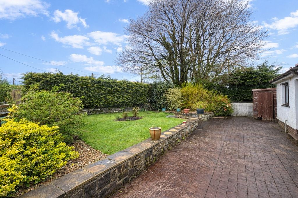 Property photo 3 of 23