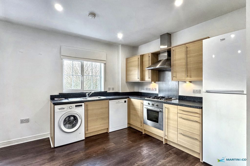 Property photo 3 of 9 Img_4647