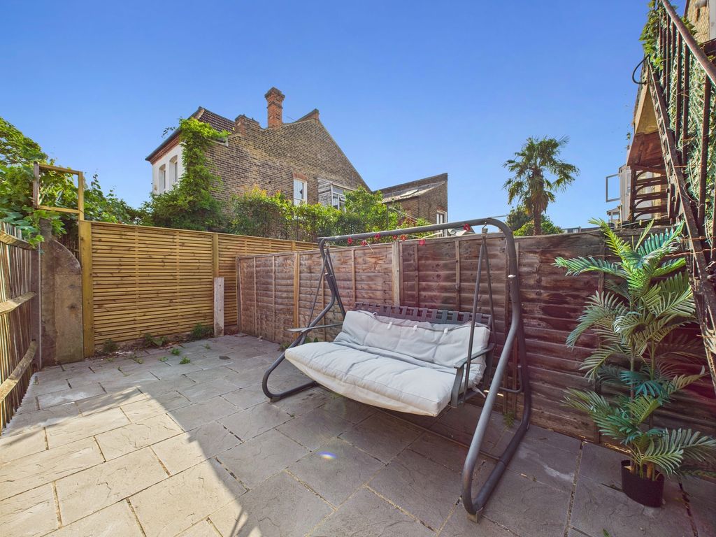 Property photo 2 of 11