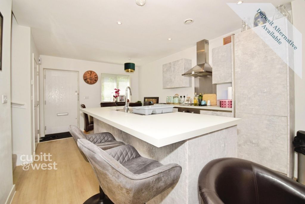 Property photo 3 of 15 Kitchen