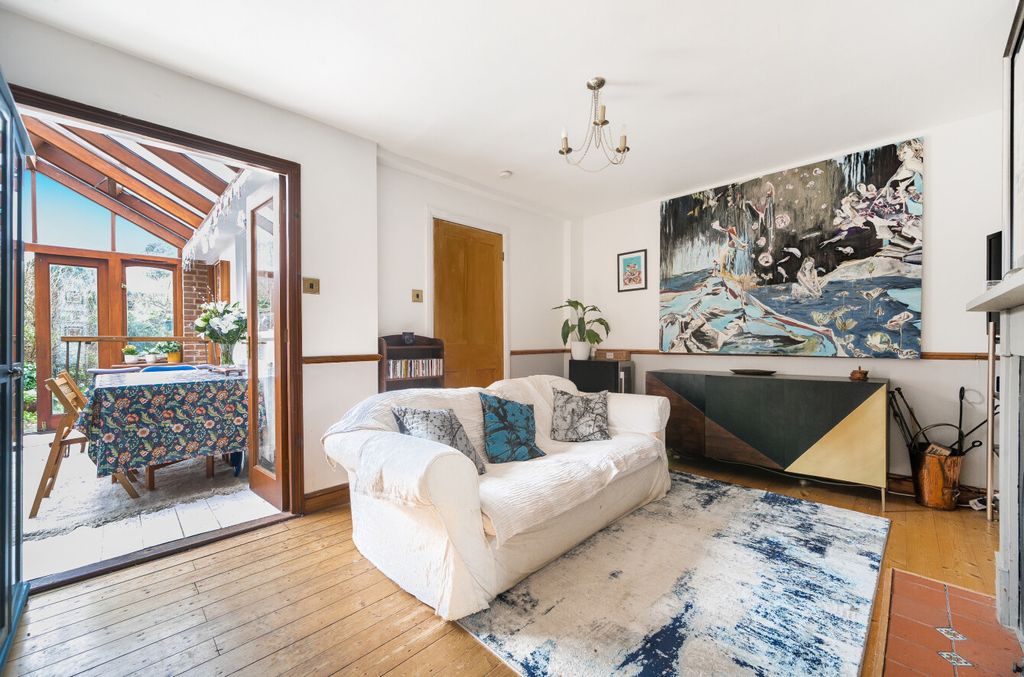 Property photo 2 of 30 1387282-7-6931B0F...