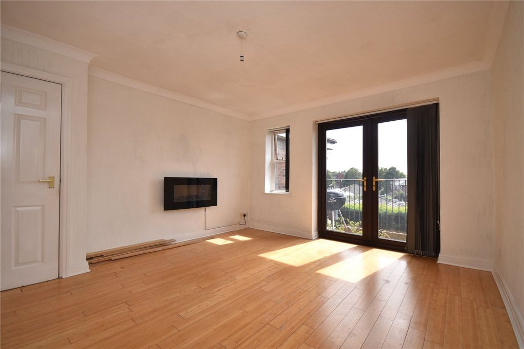 Property photo 2 of 11 Picture No. 30