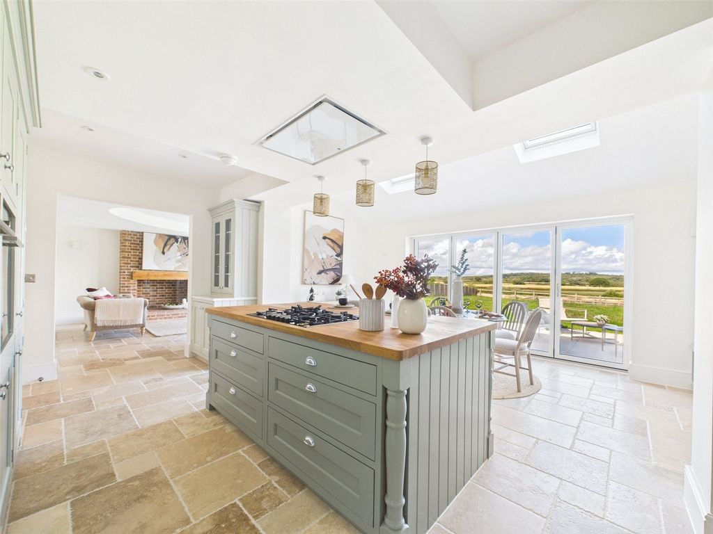 Property photo 2 of 32 Picture No. 32