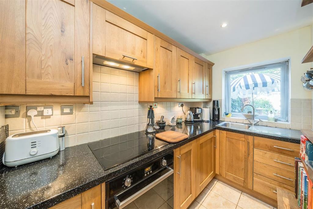 Property photo 2 of 5