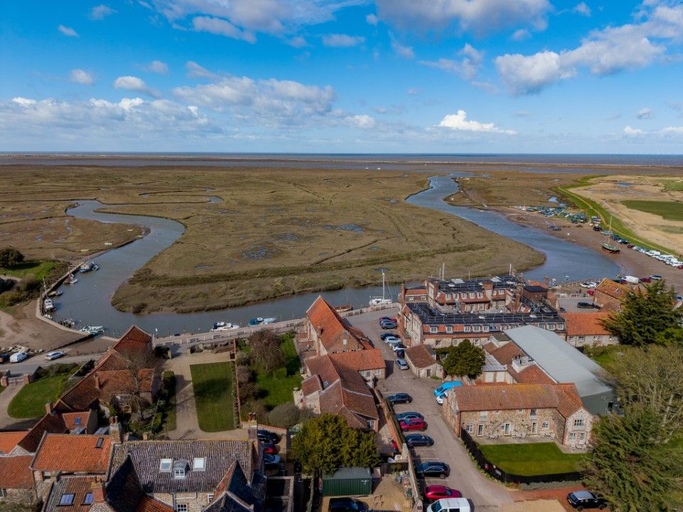 Property photo 2 of 34