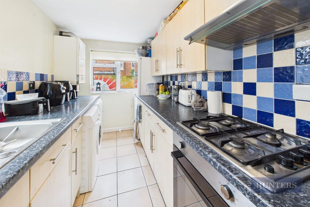 Property photo 2 of 12 Cam05152G0-Pr0272-Still007.Jpg