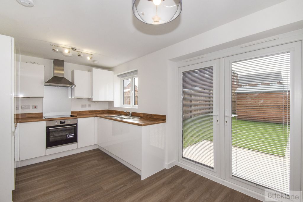 Property photo 2 of 16 Image