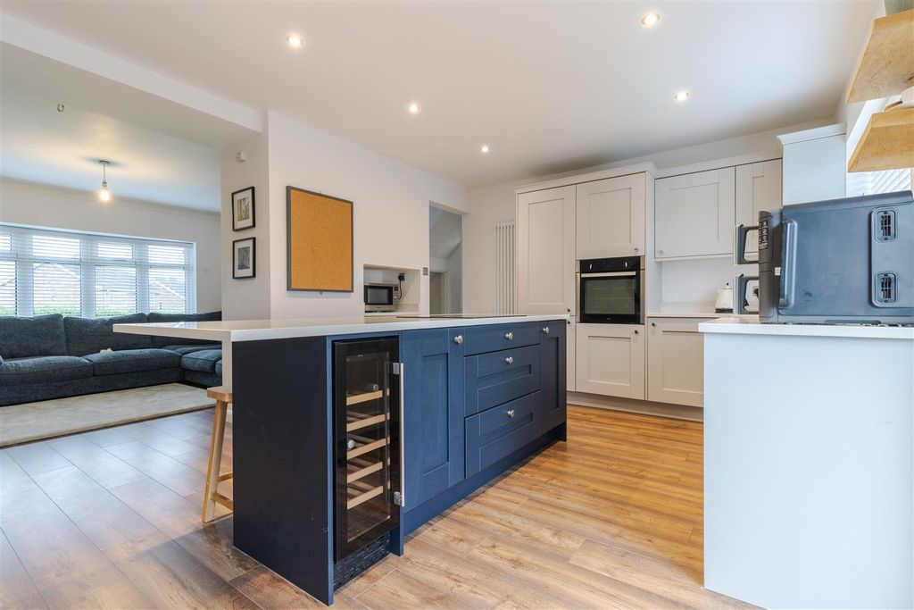 Property photo 2 of 18 Kitchen Diner
