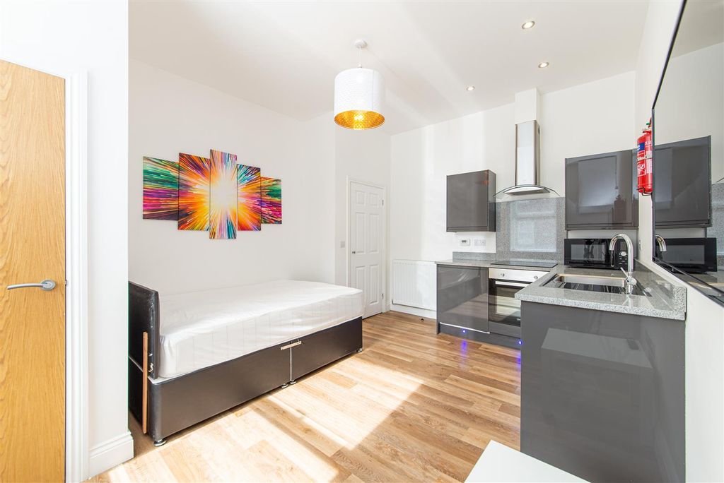 Property photo 2 of 5 Edit-1169.Jpg