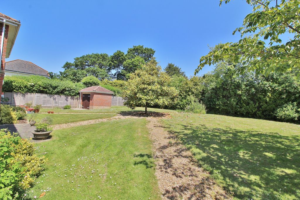 Property photo 3 of 12