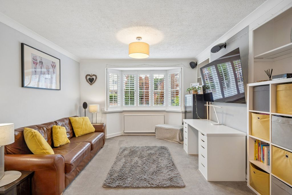 Property photo 3 of 18