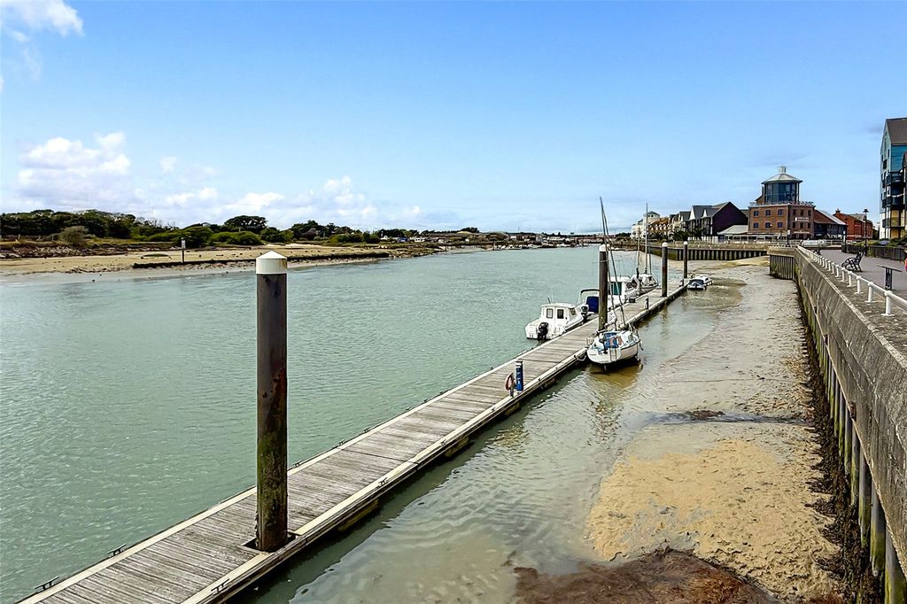 Additional image 30 of 3 bed semi-detached house for salePier Road, Littlehampton, West Sussex BN17