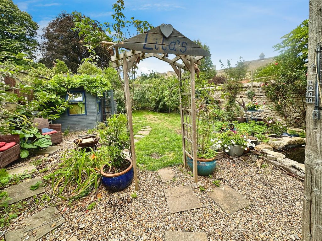 Property photo 3 of 14