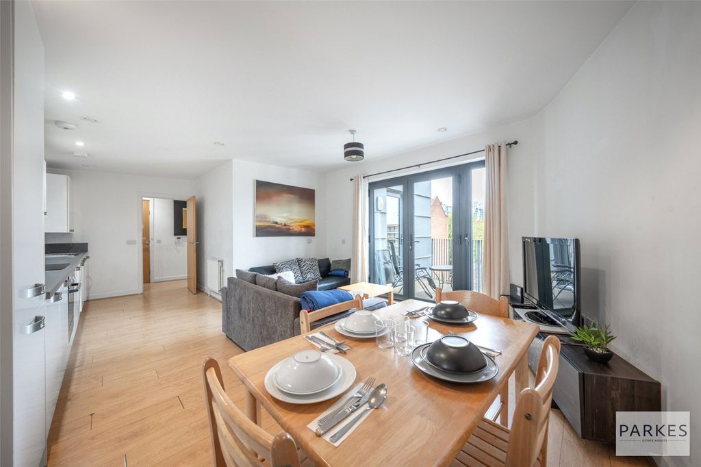 Property photo 1 of 17 Picture No. 06