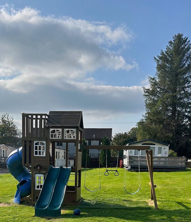 Property photo 2 of 36