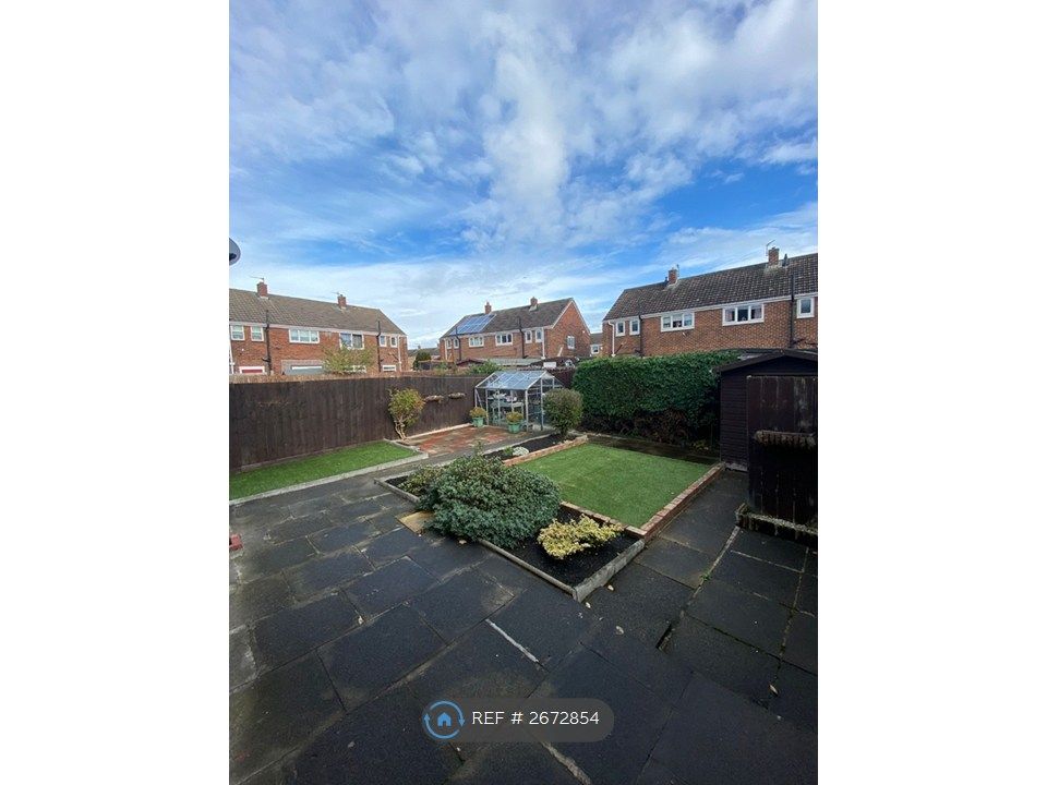 Property photo 2 of 20