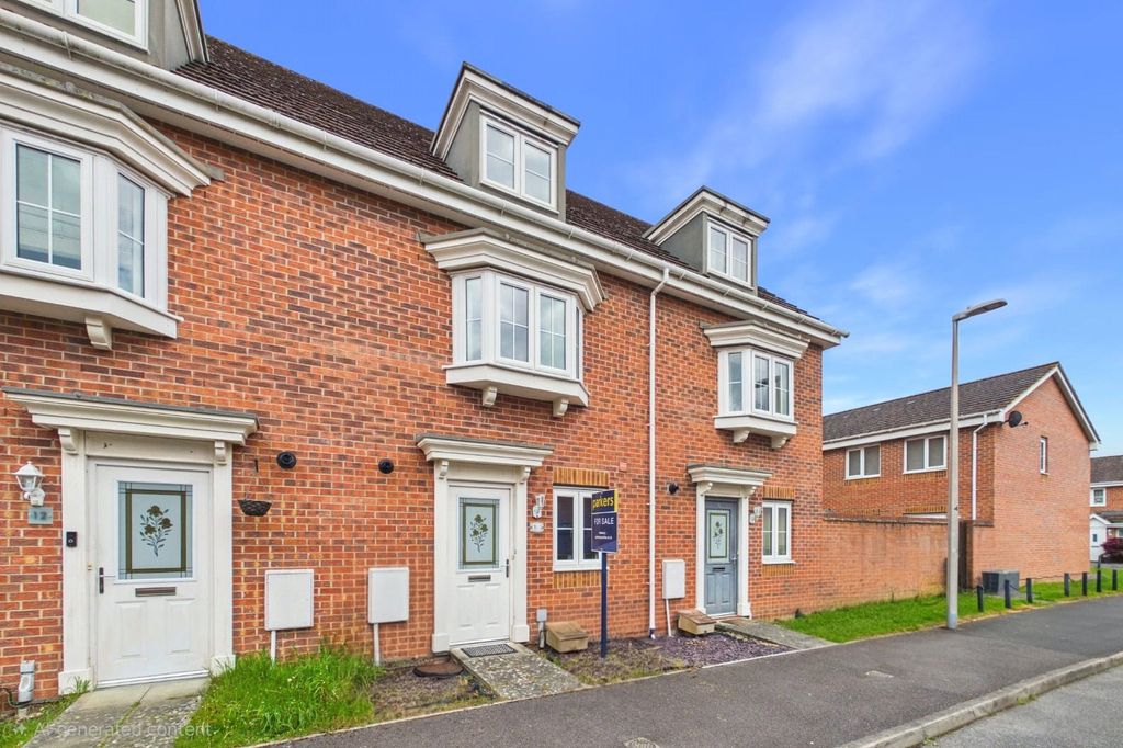 Property photo 1 of 20 Front Aspect