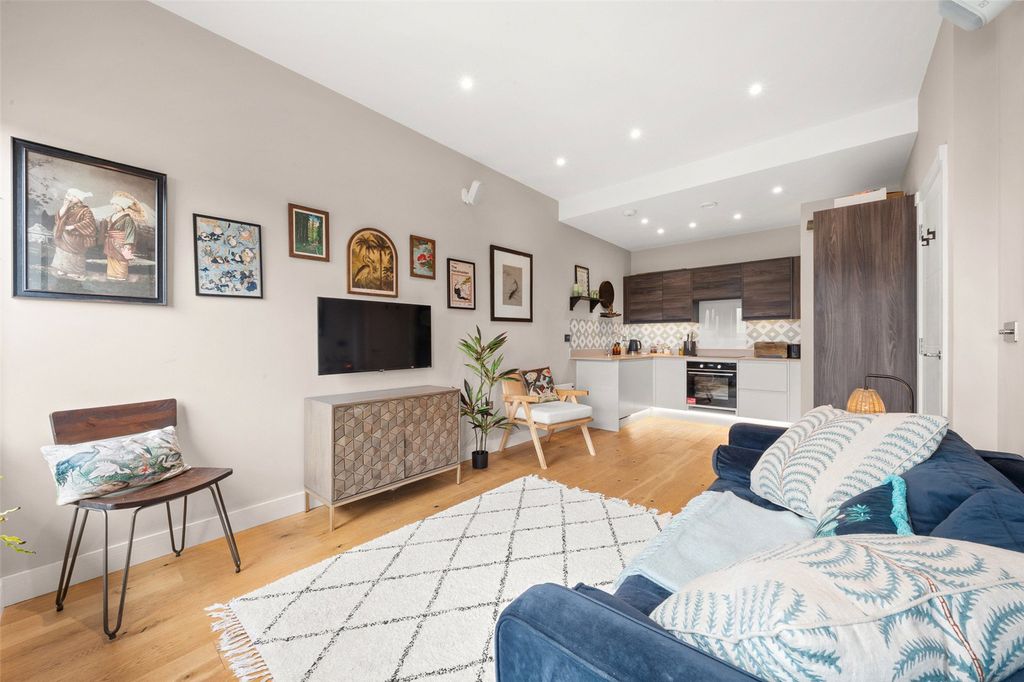 Property photo 2 of 10 Picture No. 04