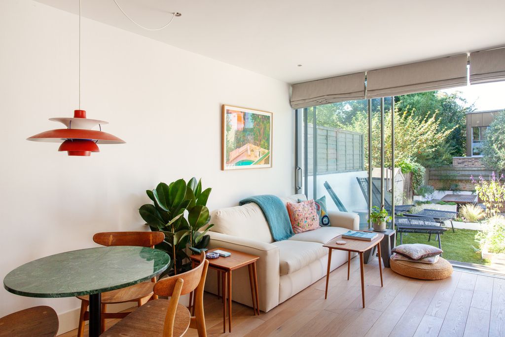 Property photo 1 of 20 312405 - Camberwellgrove_Kelliott_009.Jpg