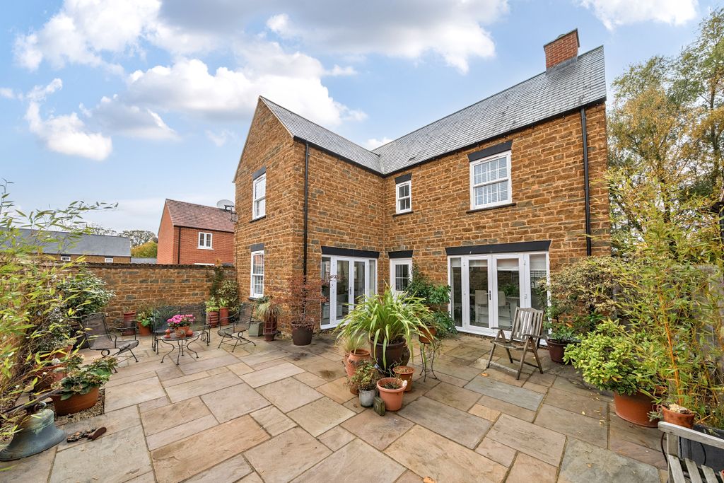 Property photo 2 of 22