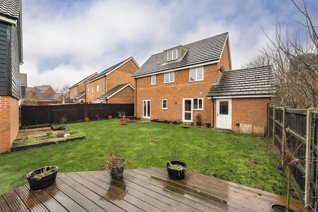 Property photo 2 of 25