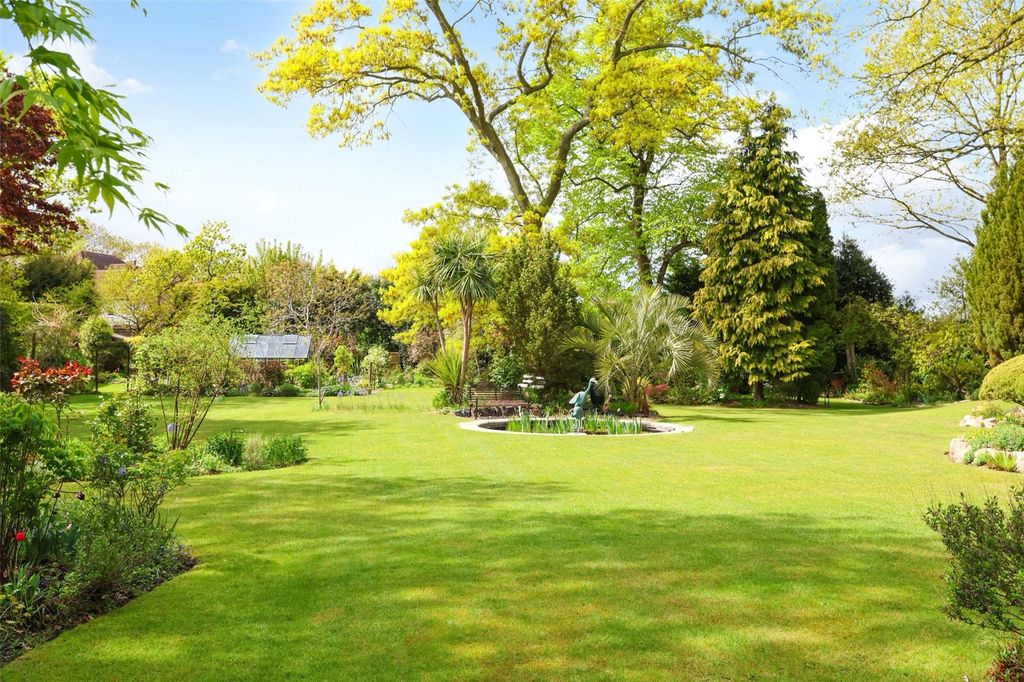 Property photo 2 of 17 Picture No. 24