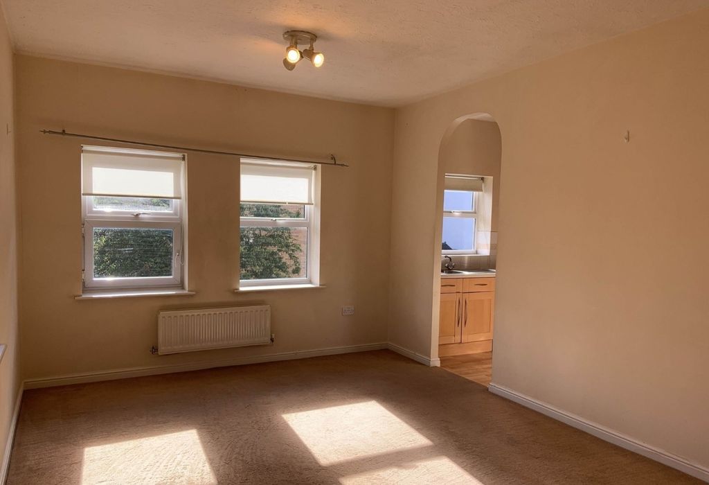 Property photo 2 of 6