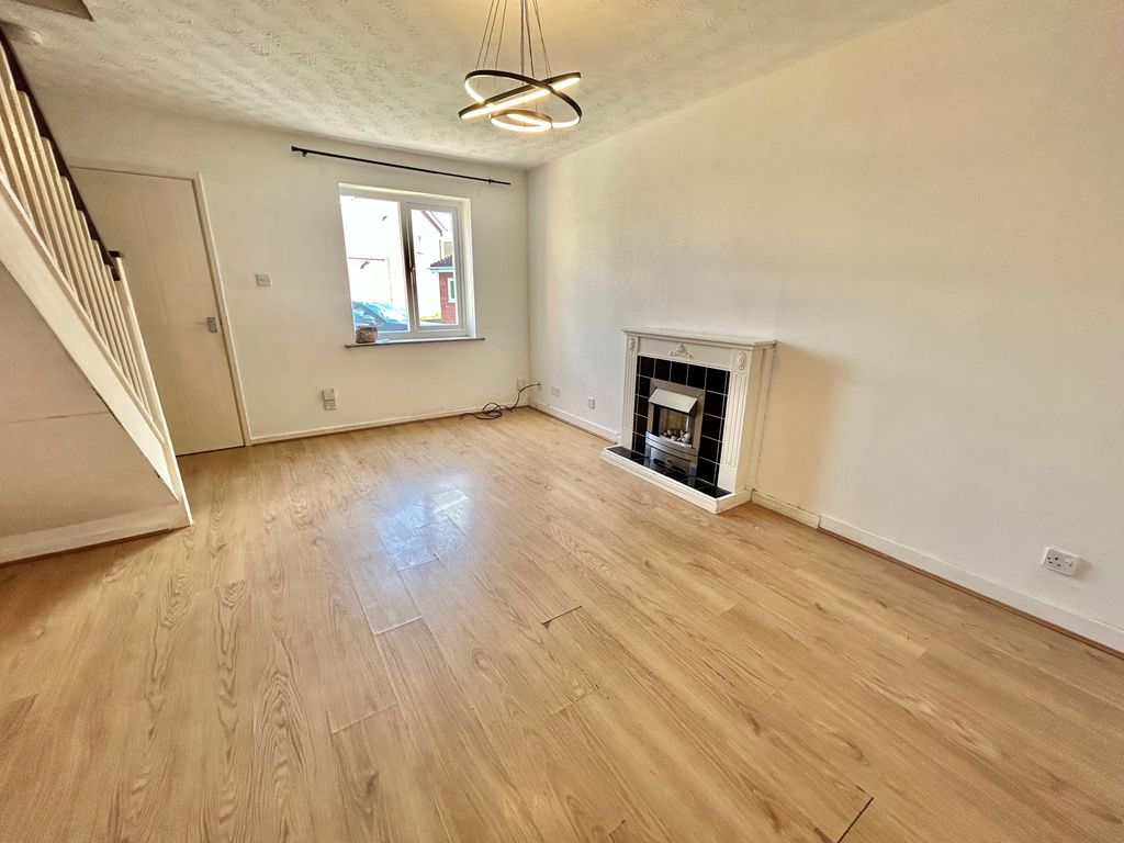 Property photo 2 of 13 Image