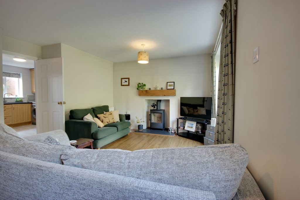 Property photo 3 of 15 1 Lounge B
