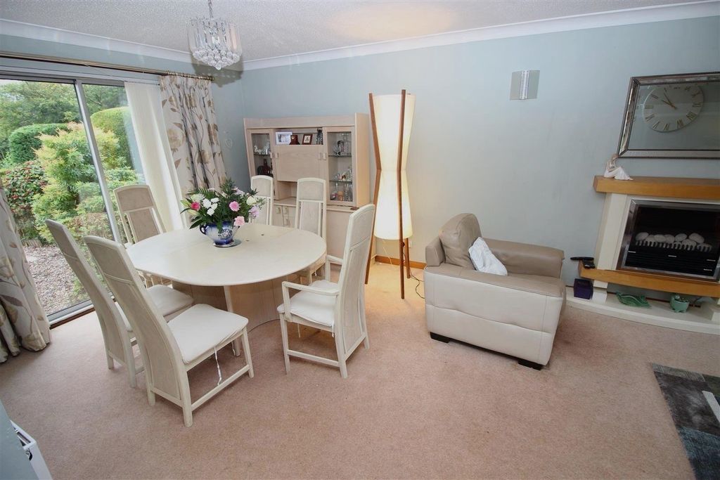 Property photo 3 of 27