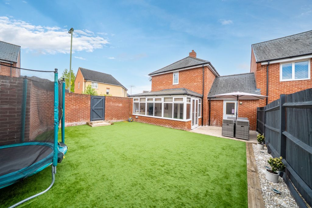 Property photo 2 of 23