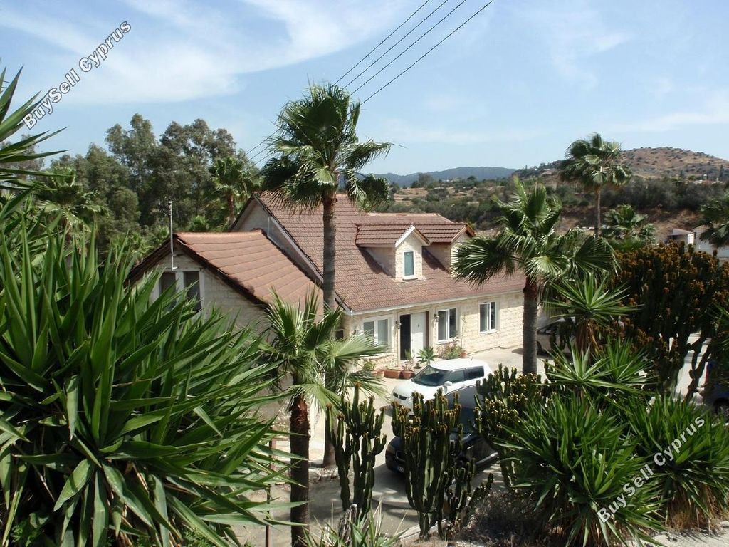 Property photo 1 of 5