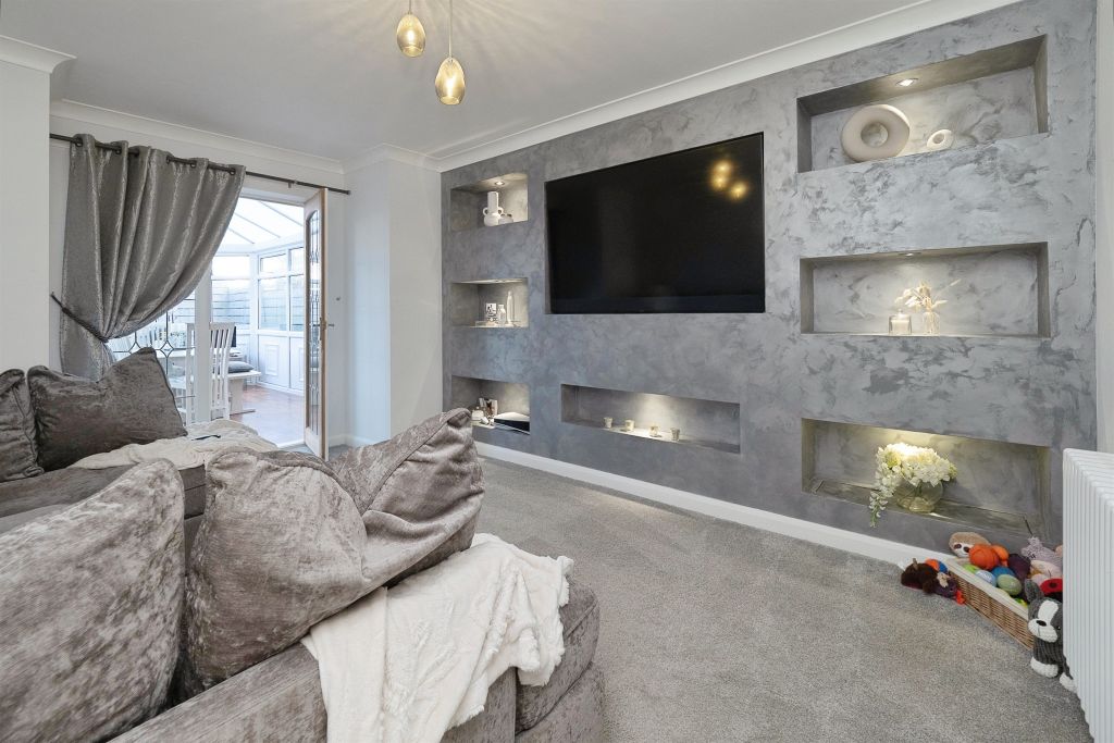 Property photo 3 of 14