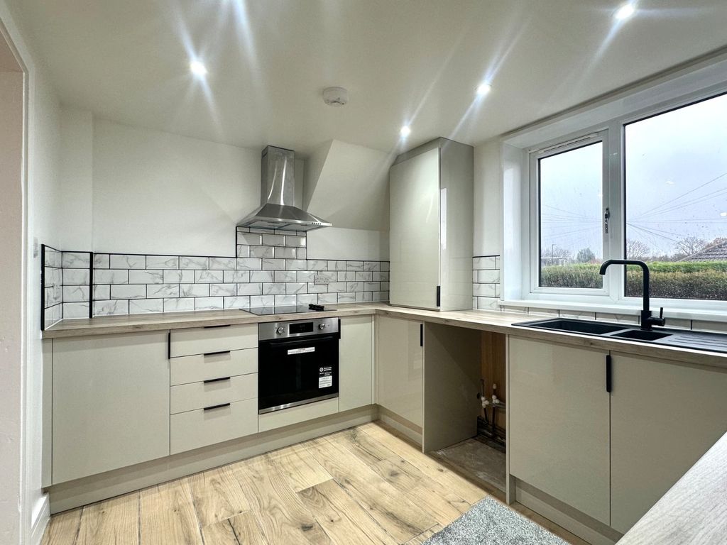 Property photo 1 of 19 Kitchen