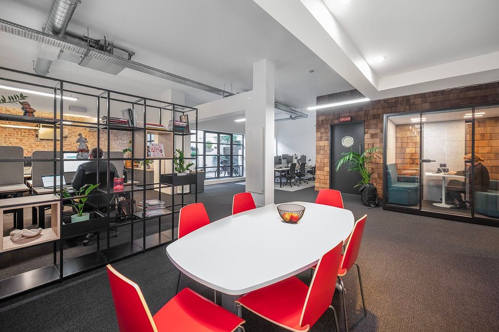 Property photo 3 of 7 W10.Jpg