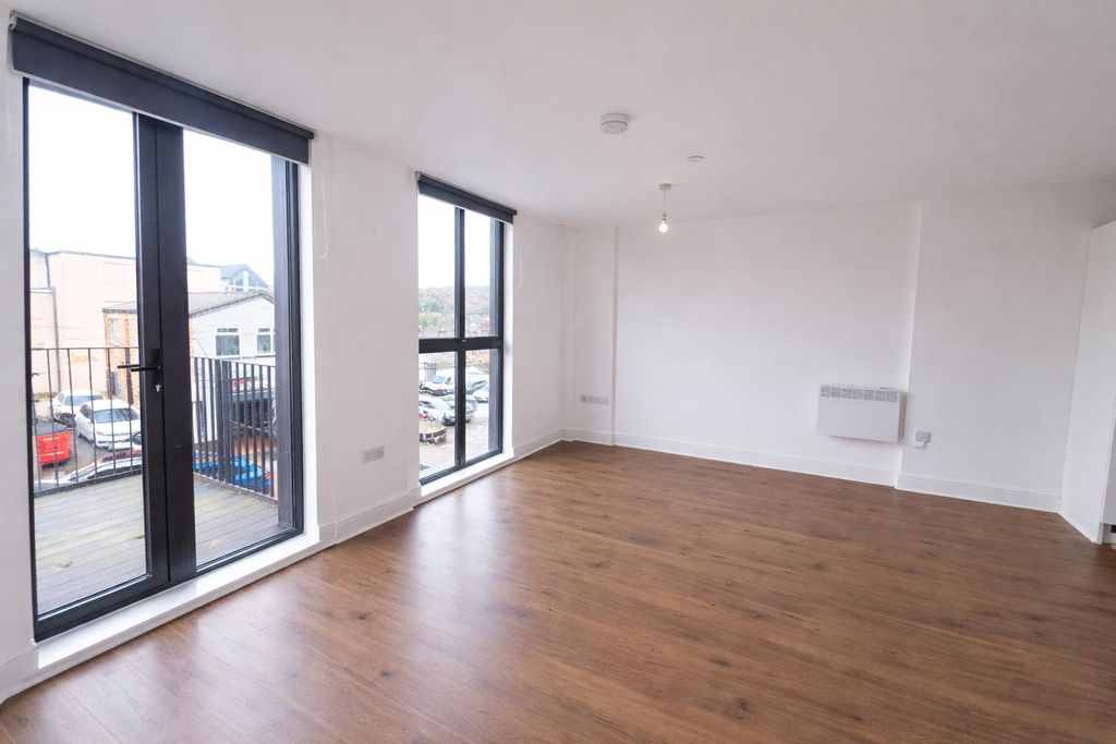 Property photo 3 of 7 Living Room