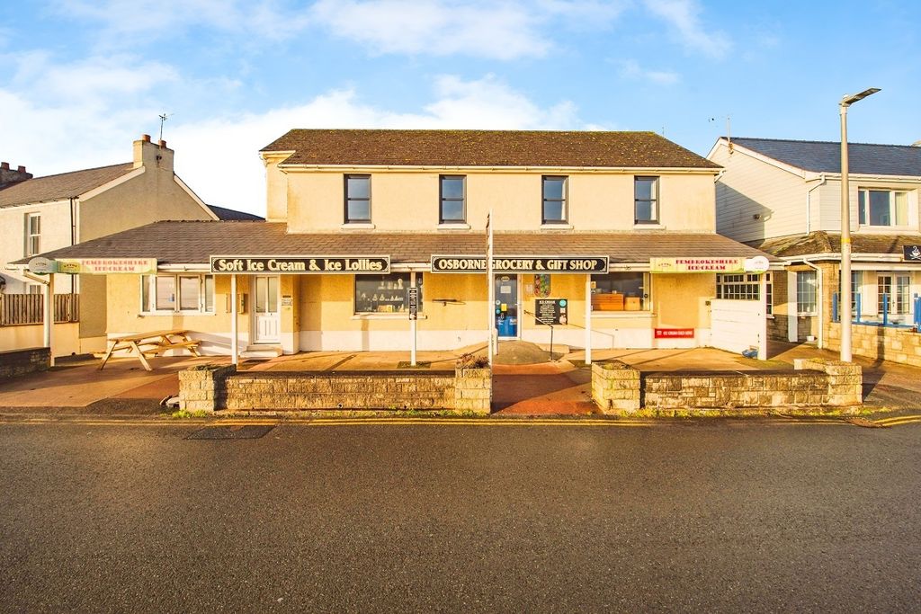 Property photo 1 of 7