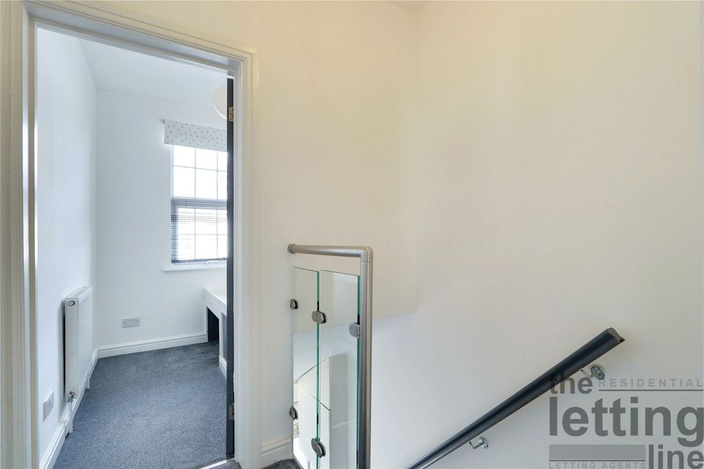 Property photo 2 of 11 Picture No. 18