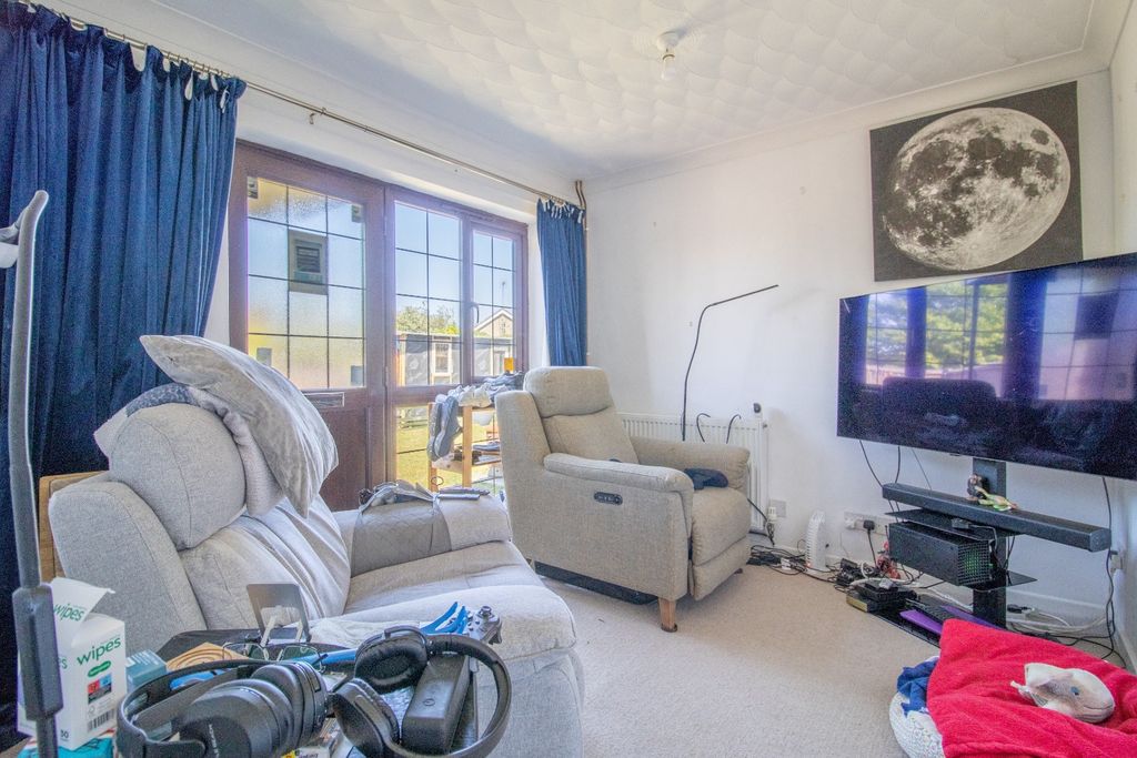 Property photo 2 of 12 5108424