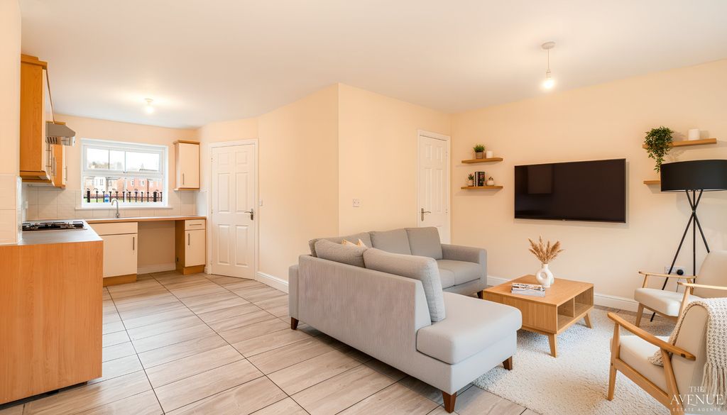 Property photo 3 of 19 4748288