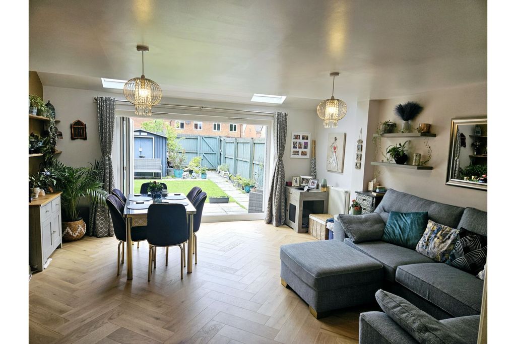 Property photo 3 of 21