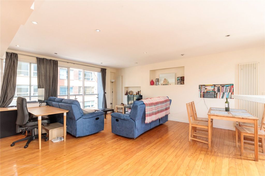 Property photo 3 of 19