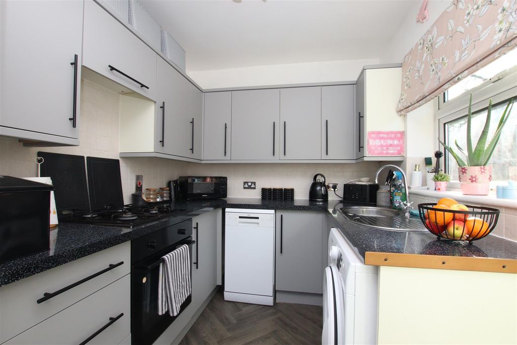 Property photo 3 of 13 Kitchen.Jpg