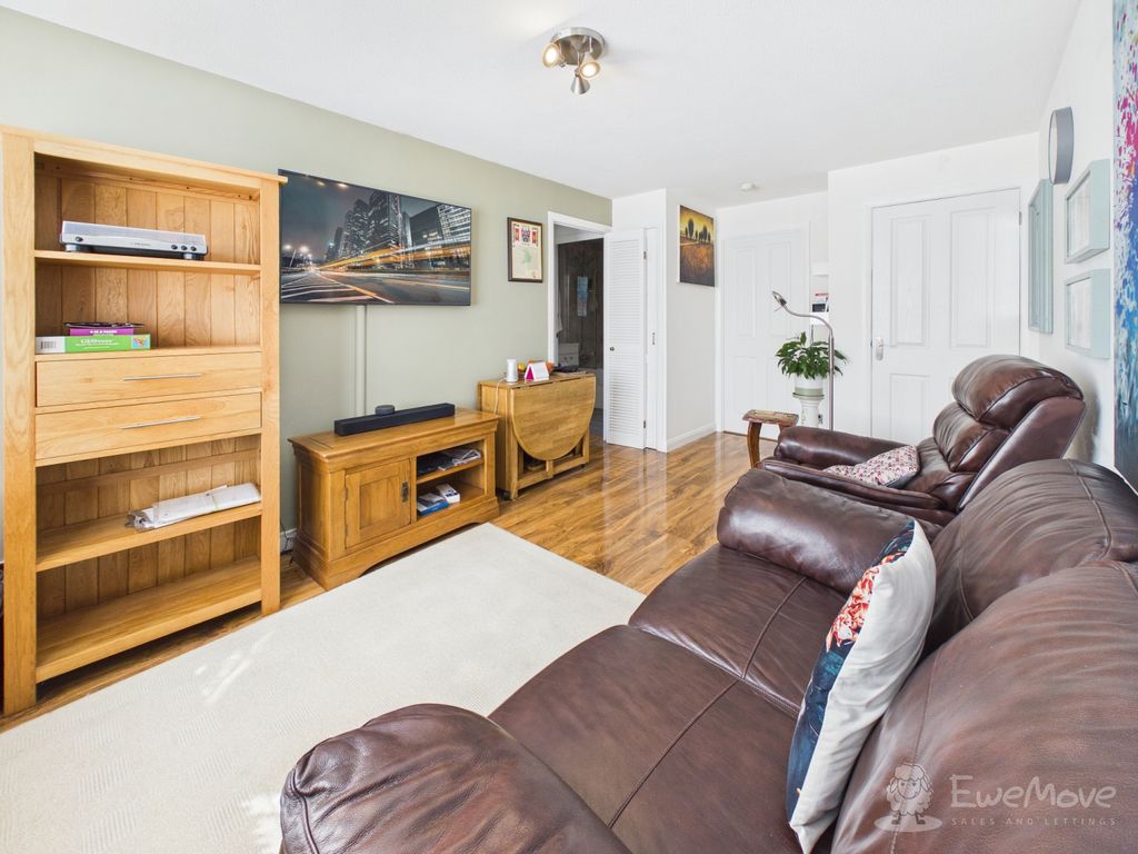 Property photo 2 of 8 Cam03624G0-Pr0226-Still012