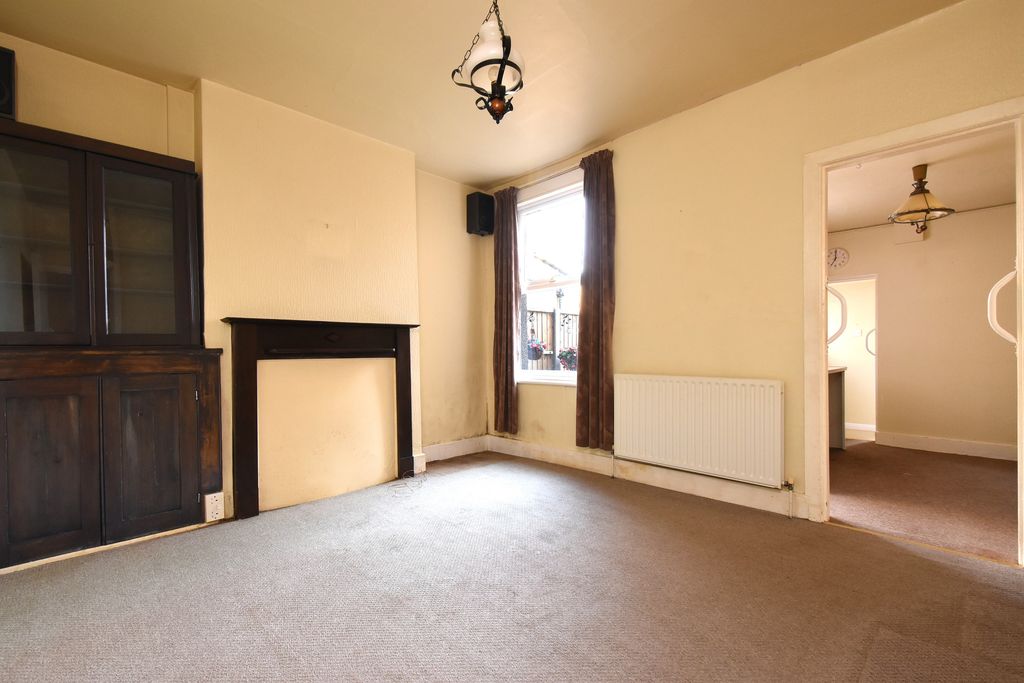 Property photo 3 of 11